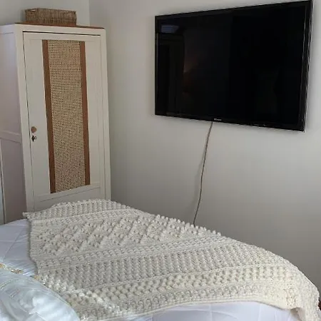 Chambres D'hotes « les Charmes » Proche Circuit Bugatti Le Mans Homestay szállás Champagné