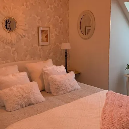 Chambres D'hotes « les Charmes » Proche Circuit Bugatti Le Mans Homestay szállás *