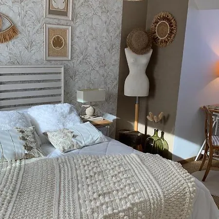 Chambres D'hotes « les Charmes » Proche Circuit Bugatti Le Mans Homestay szállás